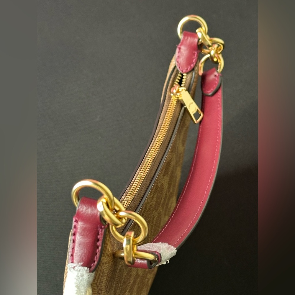 Sold - Picture 5 of 8